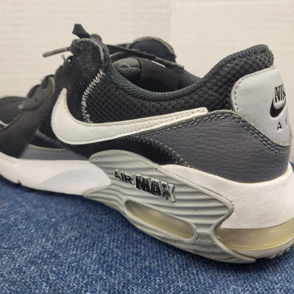 Nike Air Max Excee Mens 7.5 Black White Wolf Grey Sneakers Athletic Activewear
